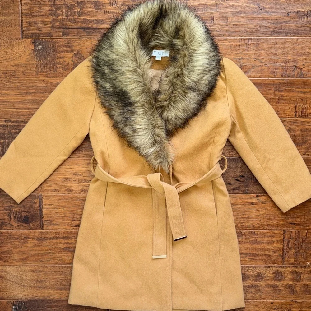 Ivy City Co Kids Sloane Camel Tan Peacoat with Removable Faux Fur Collar, 9/10
